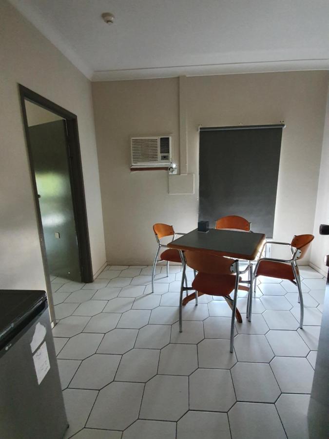 טאונסביל Hotel Allen מראה חיצוני תמונה