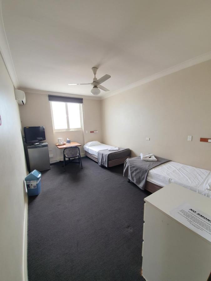 טאונסביל Hotel Allen מראה חיצוני תמונה