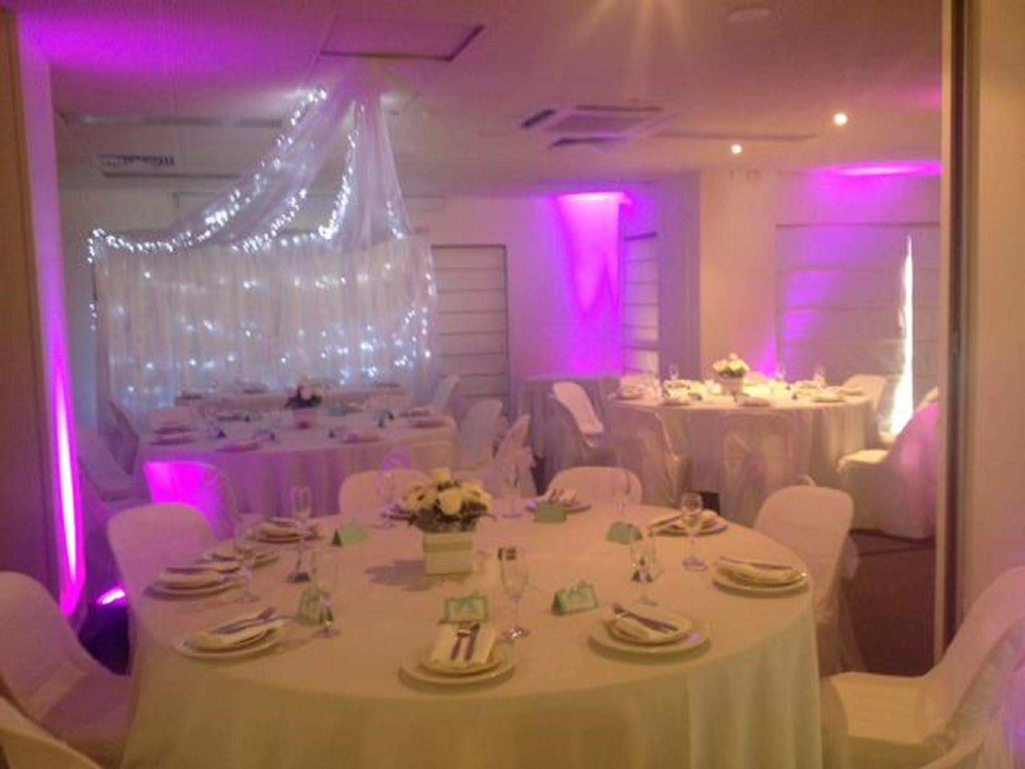 טאונסביל Hotel Allen מראה חיצוני תמונה